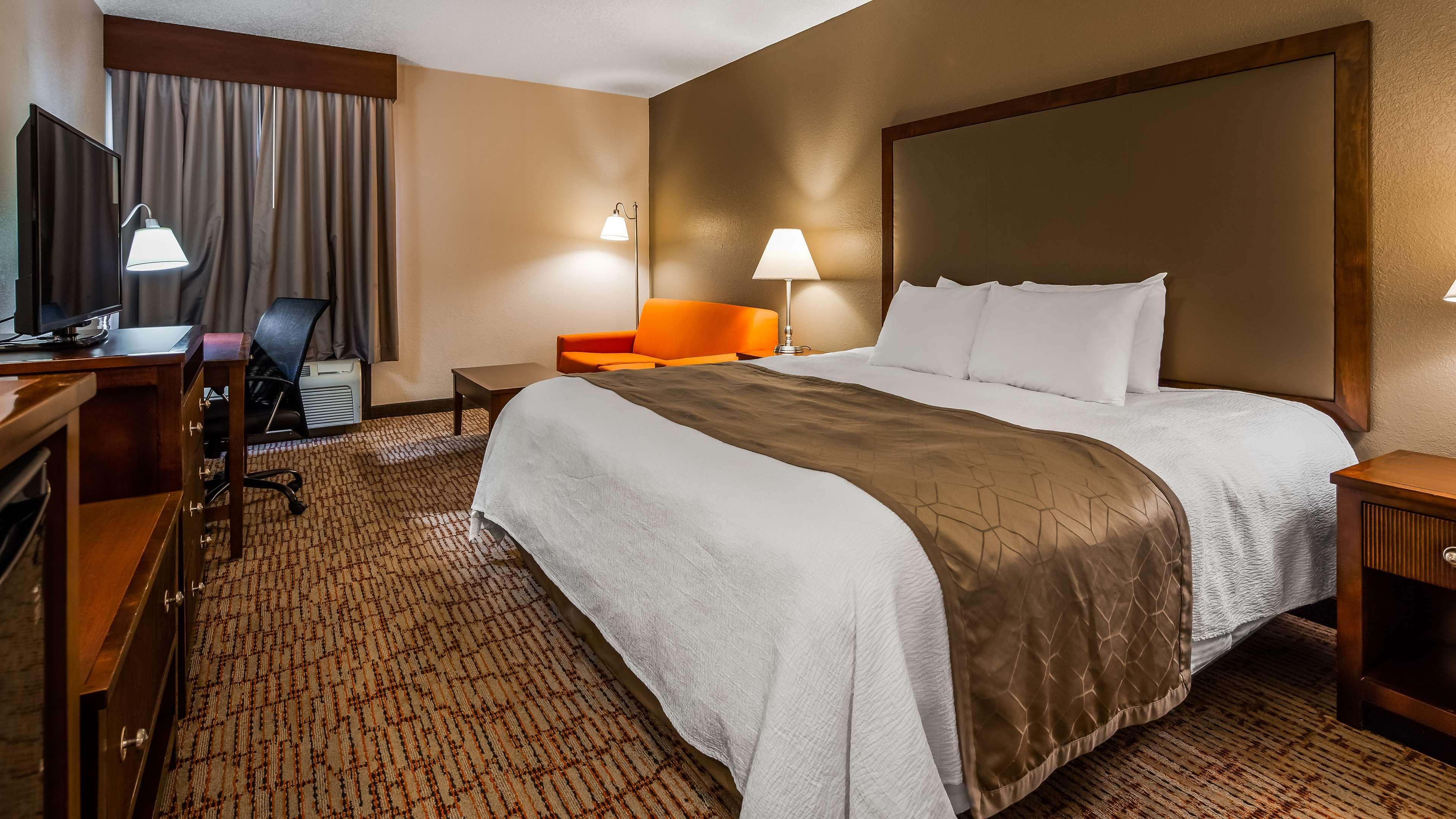 Best Western Plus Wichita West Airport Inn Экстерьер фото