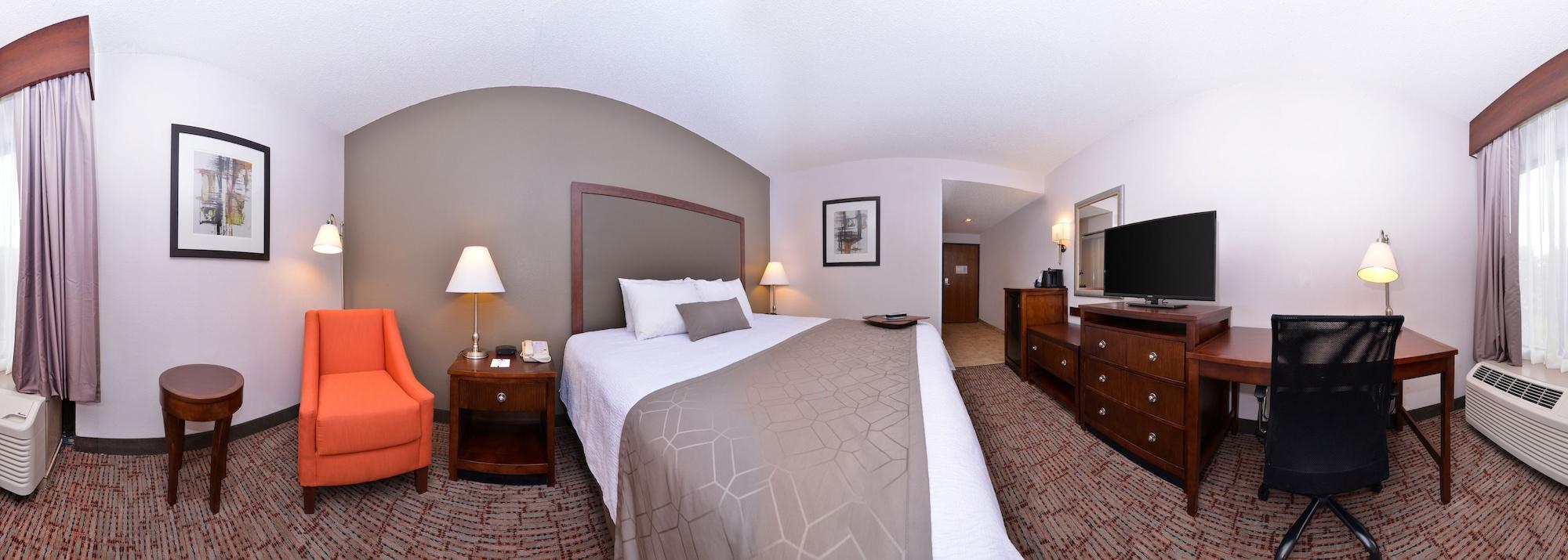 Best Western Plus Wichita West Airport Inn Экстерьер фото
